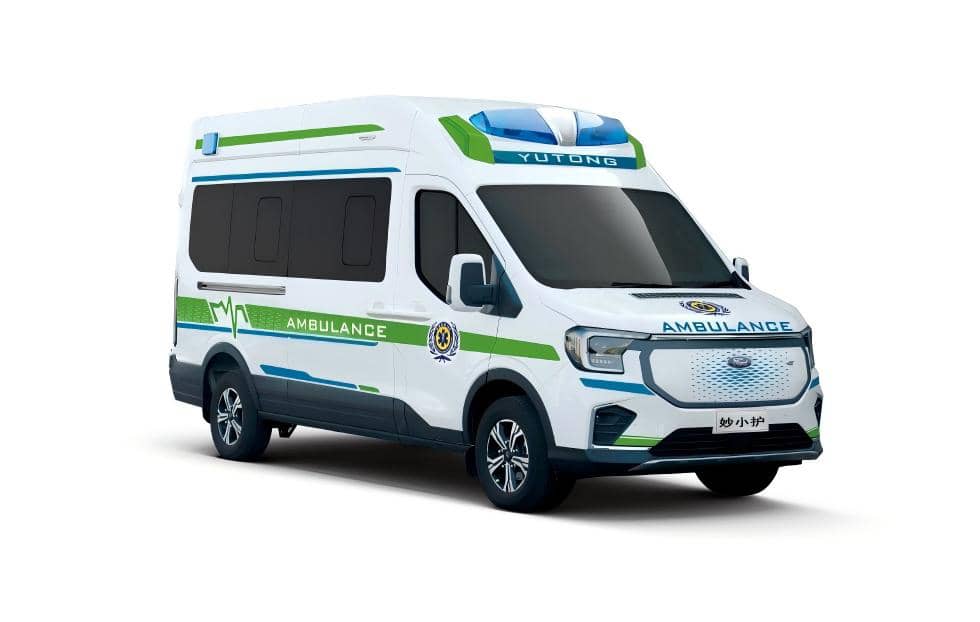 新丰救护车转运病人
